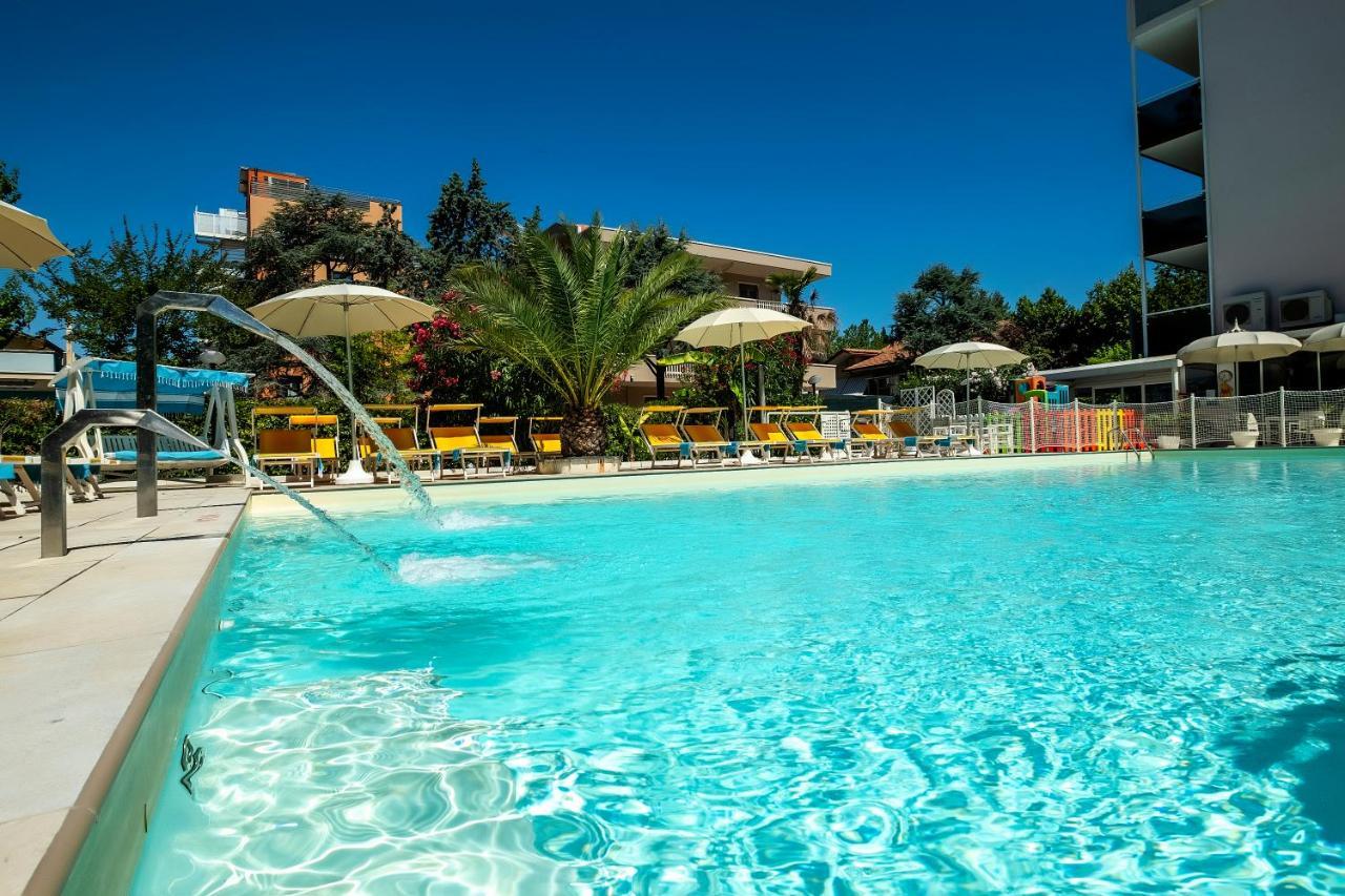 Hotel Tre Rose Riccione Eksteriør billede