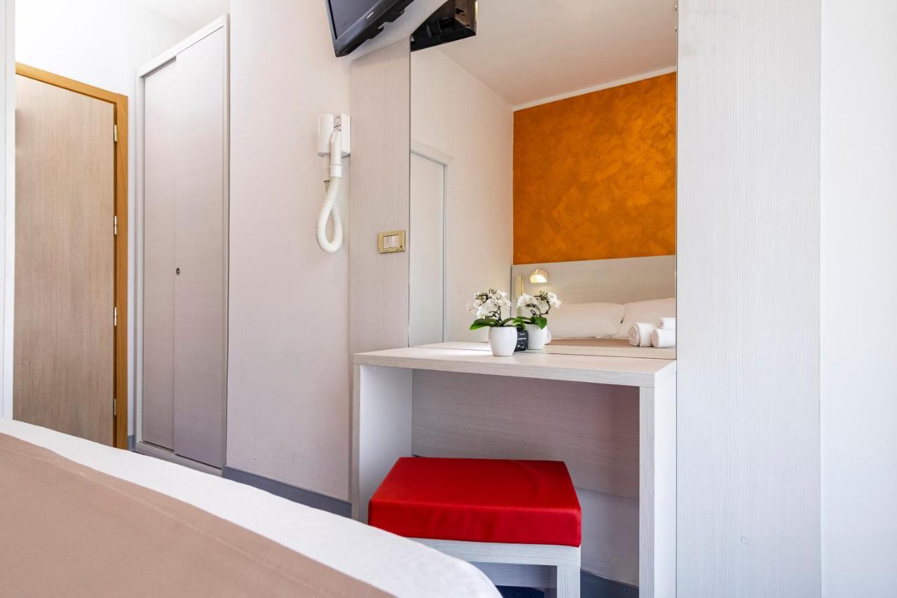 Hotel Tre Rose Riccione Eksteriør billede