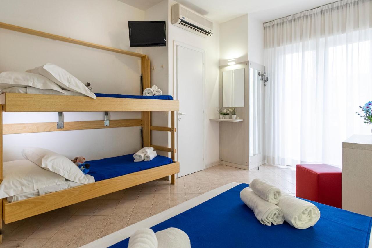 Hotel Tre Rose Riccione Eksteriør billede